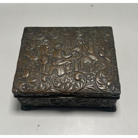 Copper Bronze Colonial Men Trinket Cigaette Box Embossed Stamp Vintage Folk Art - Picture 1 of 7